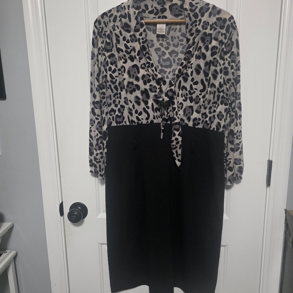 Monroe & Main Animal Print And Black Dress 14